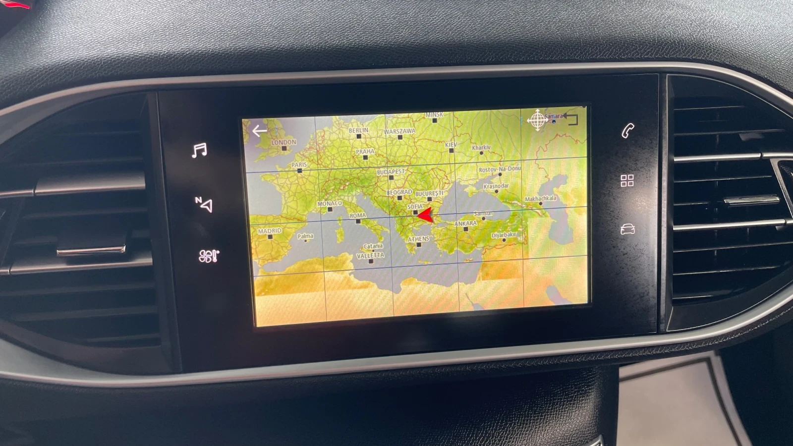 Peugeot 308 1, 6 BlueHDI FACELIFT , снимка 15 - Автомобили и джипове - 54653658