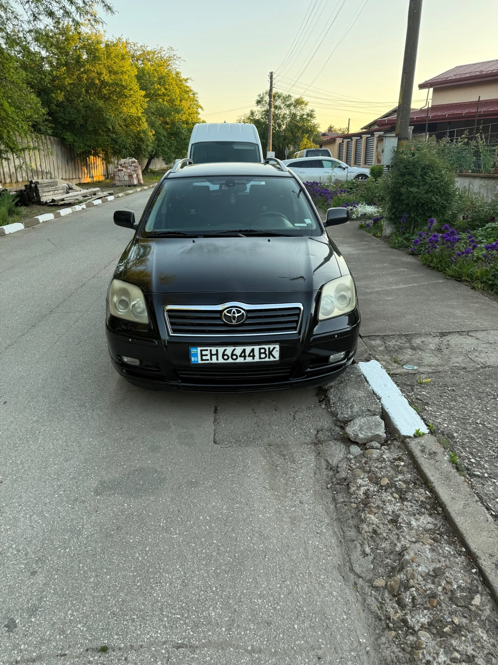 Toyota Avensis, снимка 5 - Автомобили и джипове - 54770543