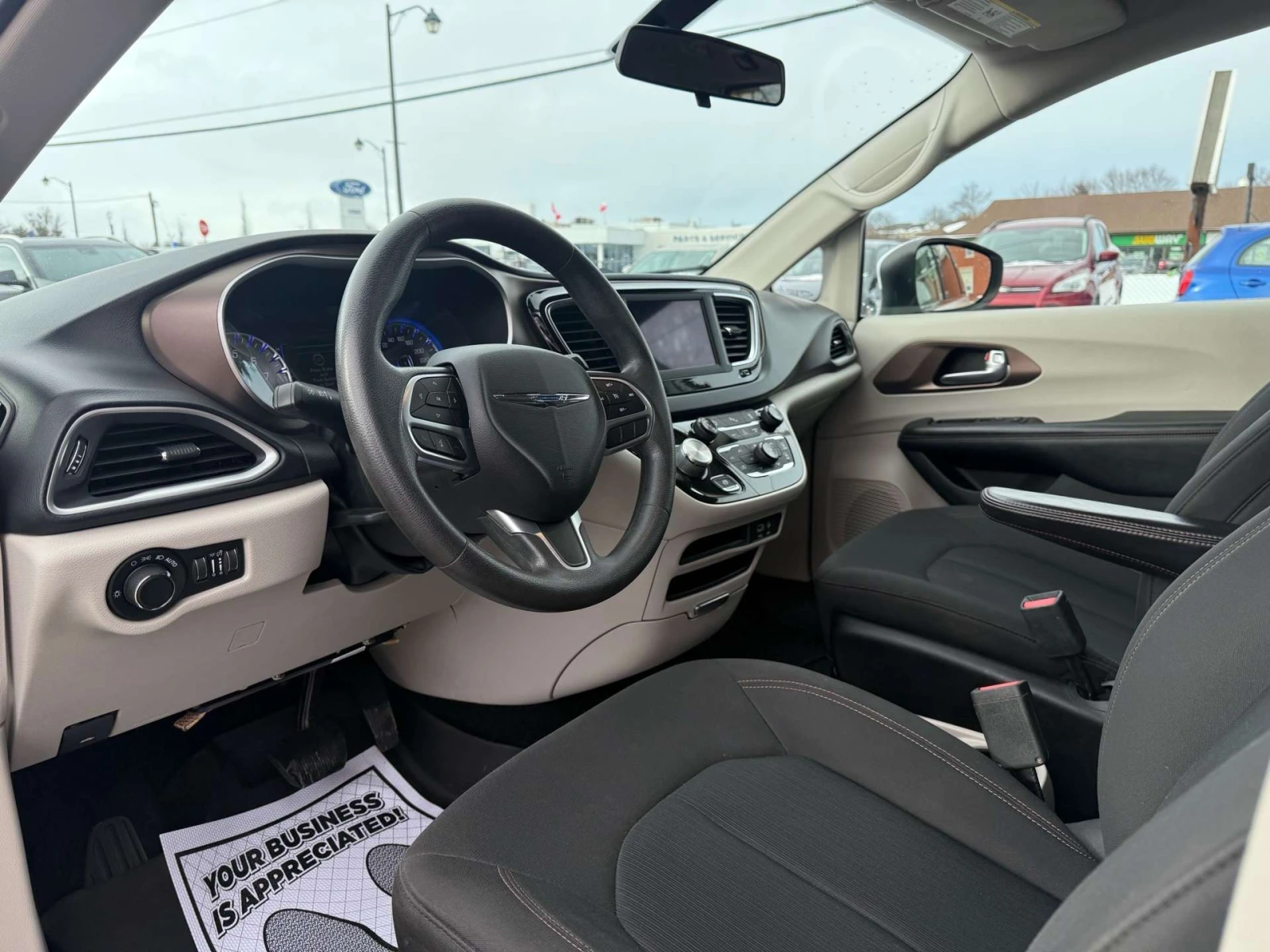 Chrysler Pacifica Touring, ЦЕНА ДО БГ, снимка 9 - Автомобили и джипове - 54870784