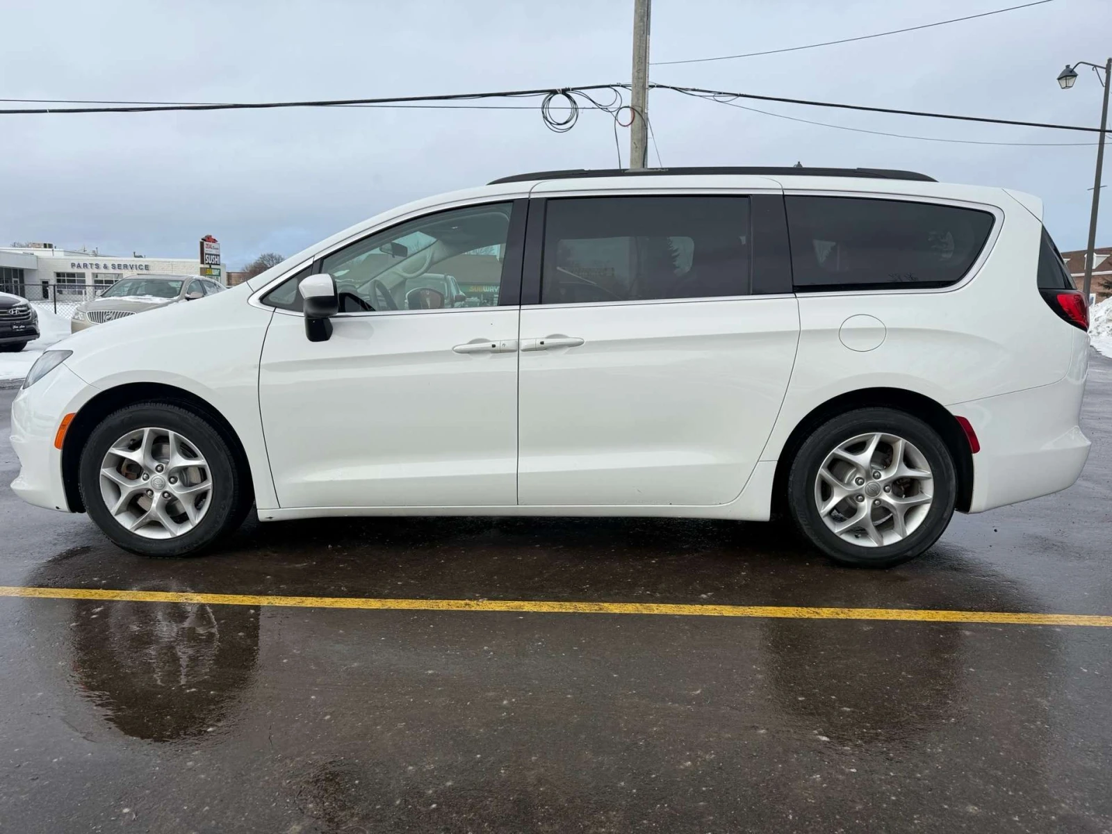 Chrysler Pacifica Touring, ЦЕНА ДО БГ, снимка 2 - Автомобили и джипове - 54870784