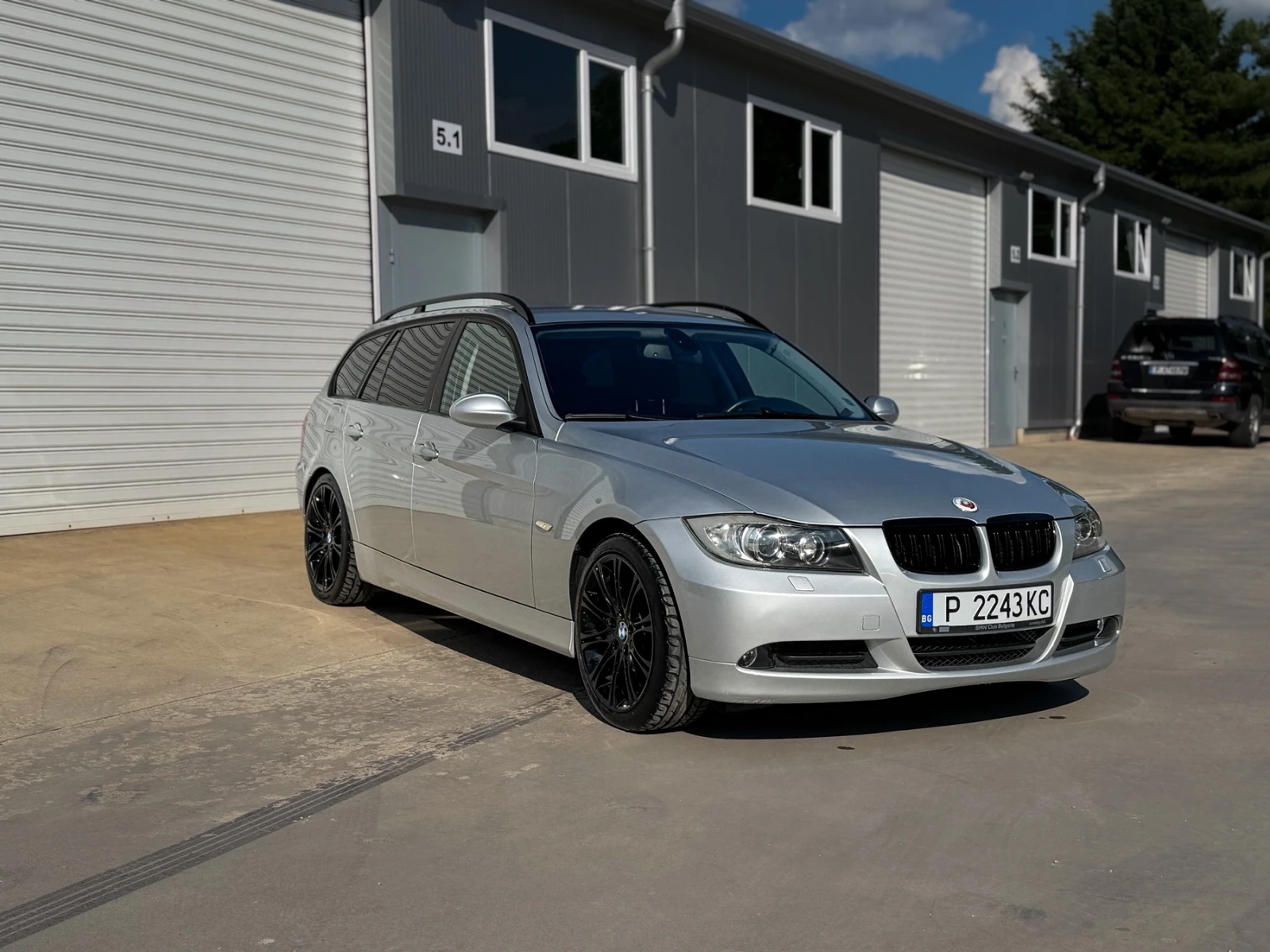 BMW 320, снимка 2 - Автомобили и джипове - 54873591