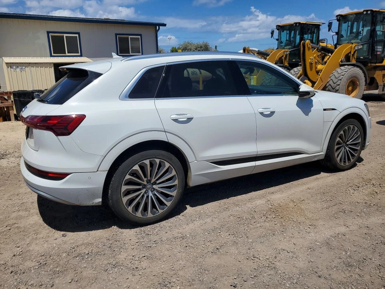 Audi E-Tron Prestige, снимка 3 - Автомобили и джипове - 55140019