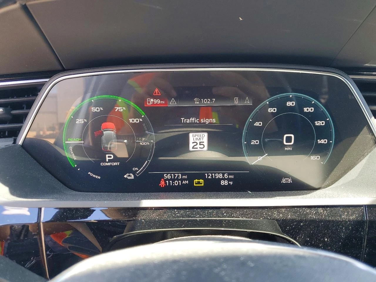 Audi E-Tron Prestige, снимка 9 - Автомобили и джипове - 55140019