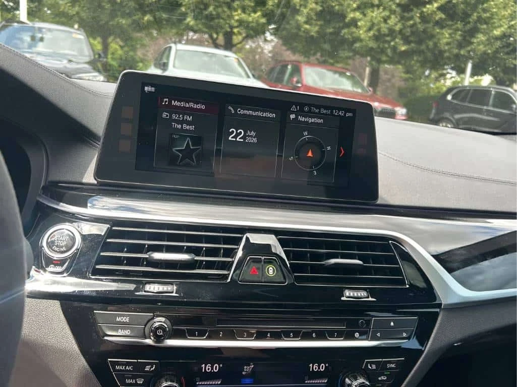 BMW 550 * M xDrive * CARFAX * БЕЗ ПЪРВОНАЧАЛНА ВНОСКА, снимка 7 - Автомобили и джипове - 55415663