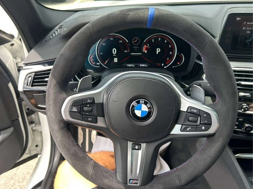 BMW 550 * M xDrive * CARFAX * БЕЗ ПЪРВОНАЧАЛНА ВНОСКА, снимка 11 - Автомобили и джипове - 55415663
