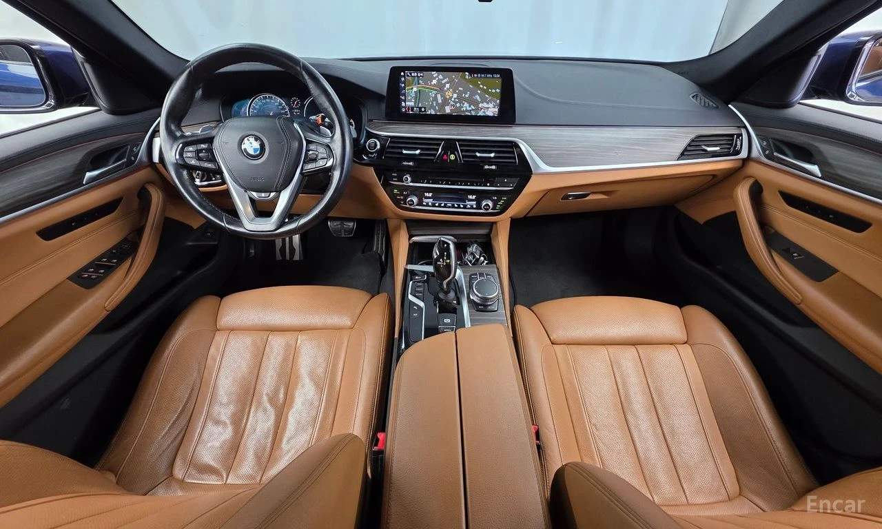 BMW 530 M* SPORT* ОБДУХВАНЕ* ДИСТРОНИК* ХЕДЪП* 360КАМЕРА* , снимка 6 - Автомобили и джипове - 55623290