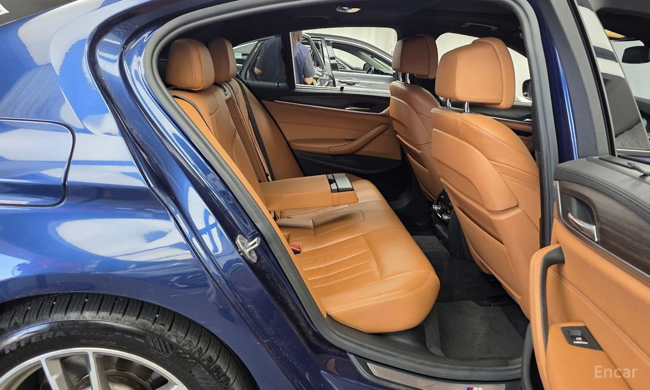 BMW 530 M* SPORT* ОБДУХВАНЕ* ДИСТРОНИК* ХЕДЪП* 360КАМЕРА* , снимка 15 - Автомобили и джипове - 55623290