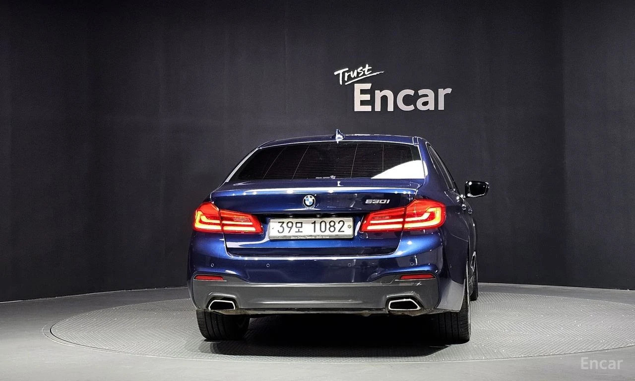 BMW 530 M* SPORT* ОБДУХВАНЕ* ДИСТРОНИК* ХЕДЪП* 360КАМЕРА* , снимка 4 - Автомобили и джипове - 55623290