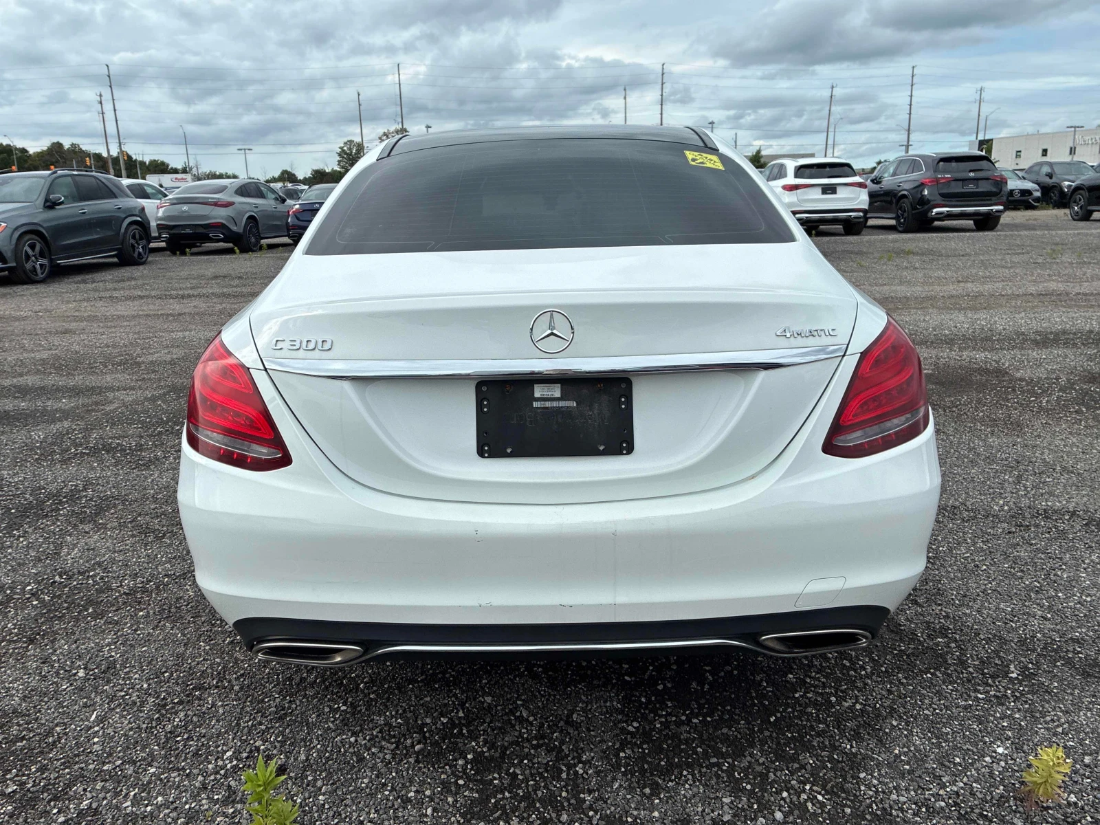 Mercedes-Benz C 300 | CARFAX ГЛАВНО ПРЕДСТАВИТЕЛСТВО НА MERCEDES, снимка 5 - Автомобили и джипове - 55958388