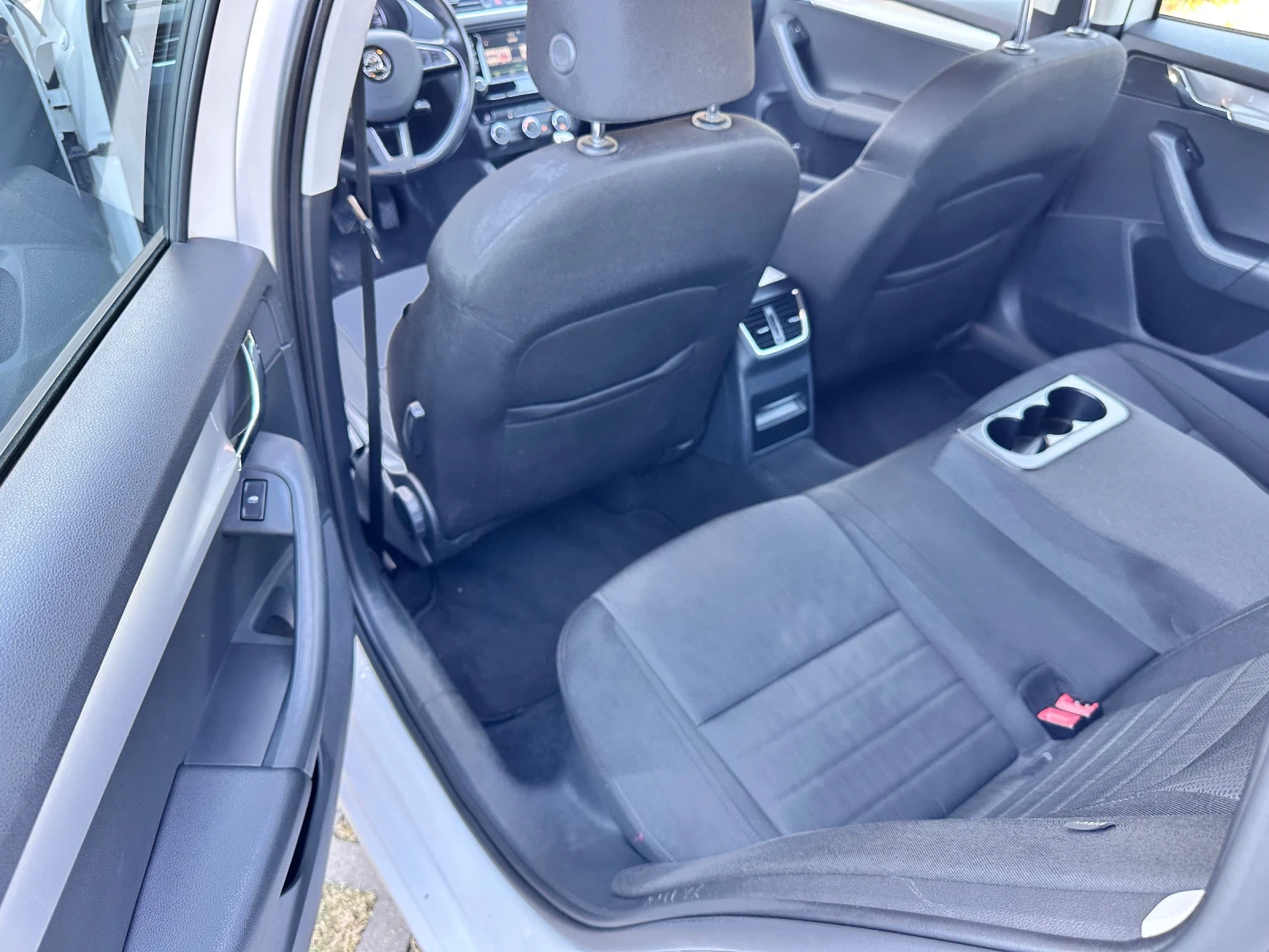 Skoda Octavia Перфектно тех. състояние , снимка 8 - Автомобили и джипове - 56009470