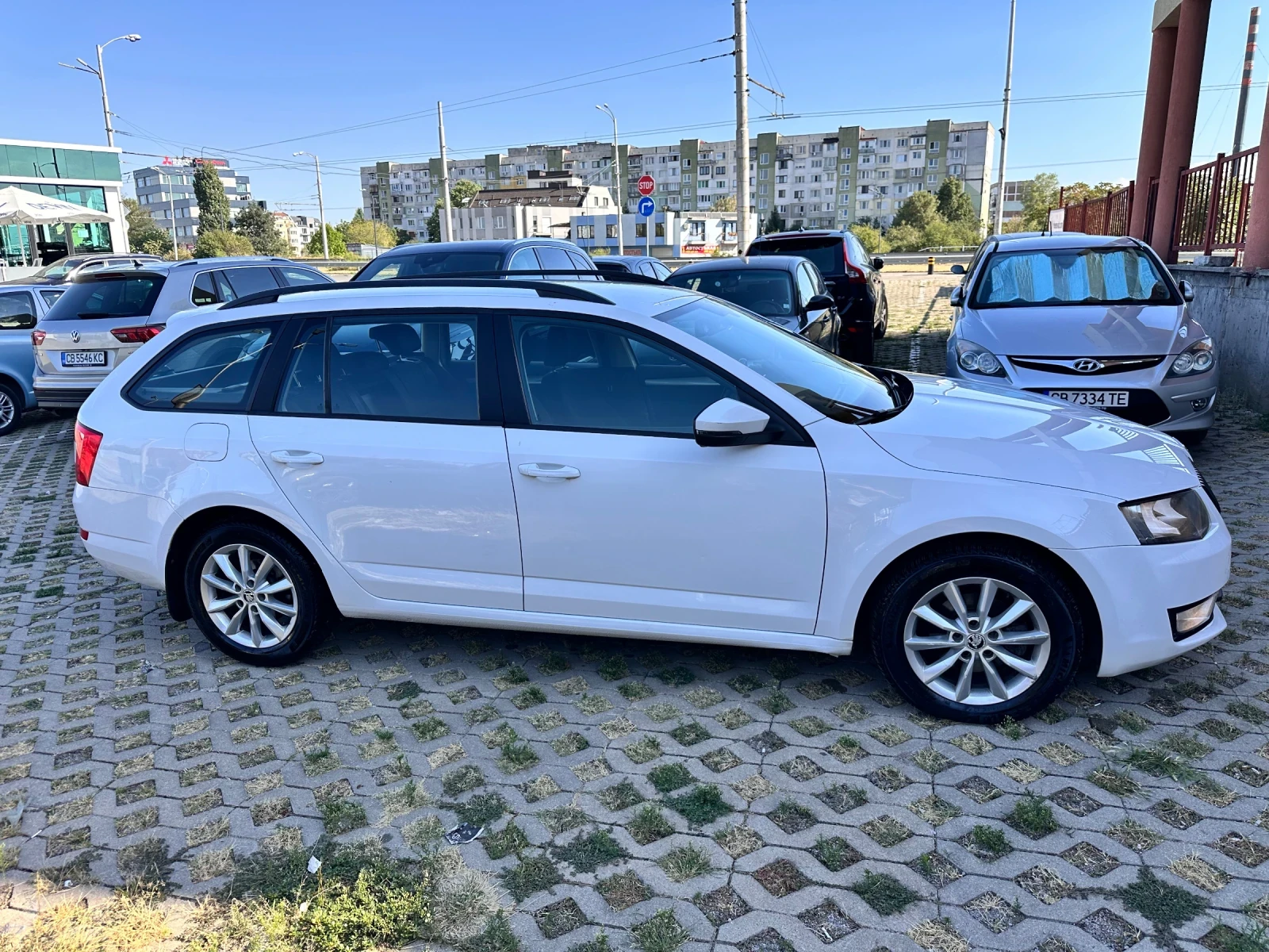 Skoda Octavia Перфектно тех. състояние , снимка 3 - Автомобили и джипове - 56009470