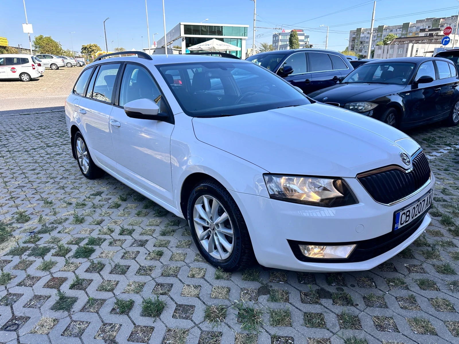 Skoda Octavia Перфектно тех. състояние , снимка 2 - Автомобили и джипове - 56009470