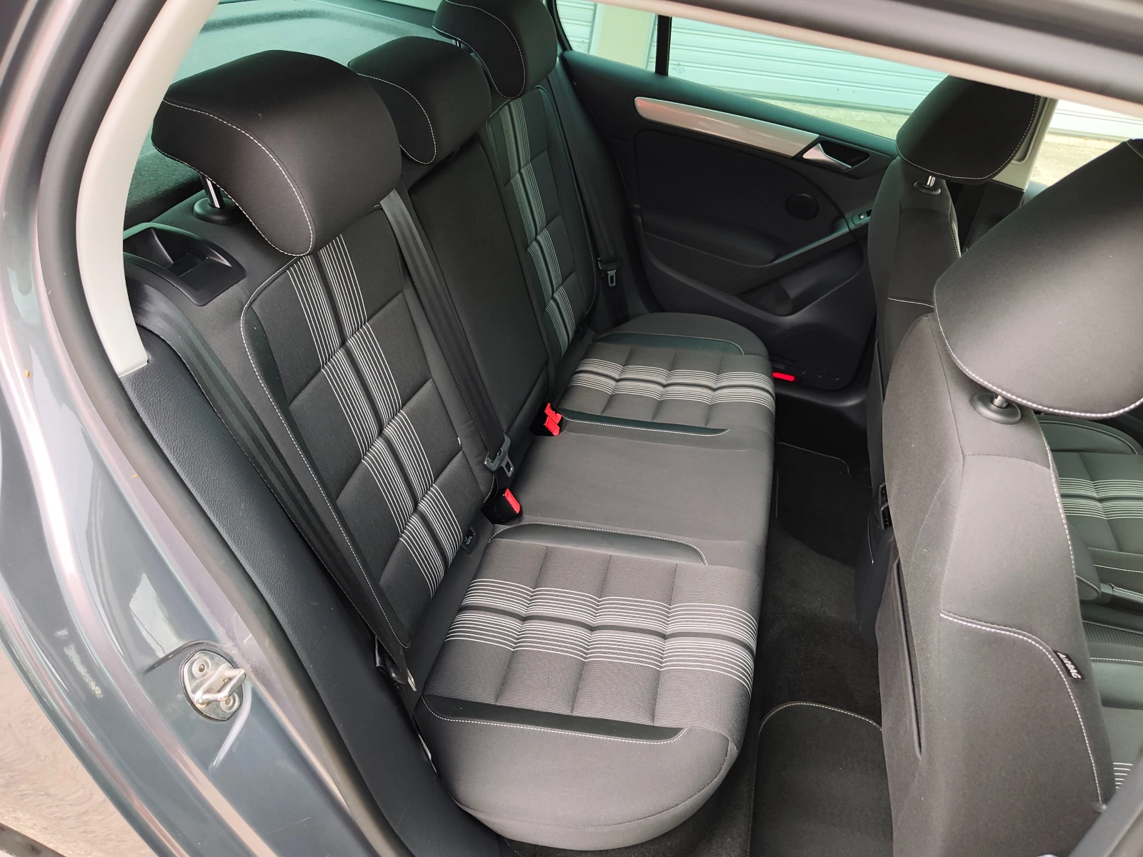 VW Golf 1.6TDI DSG MATCH, снимка 13 - Автомобили и джипове - 56097515
