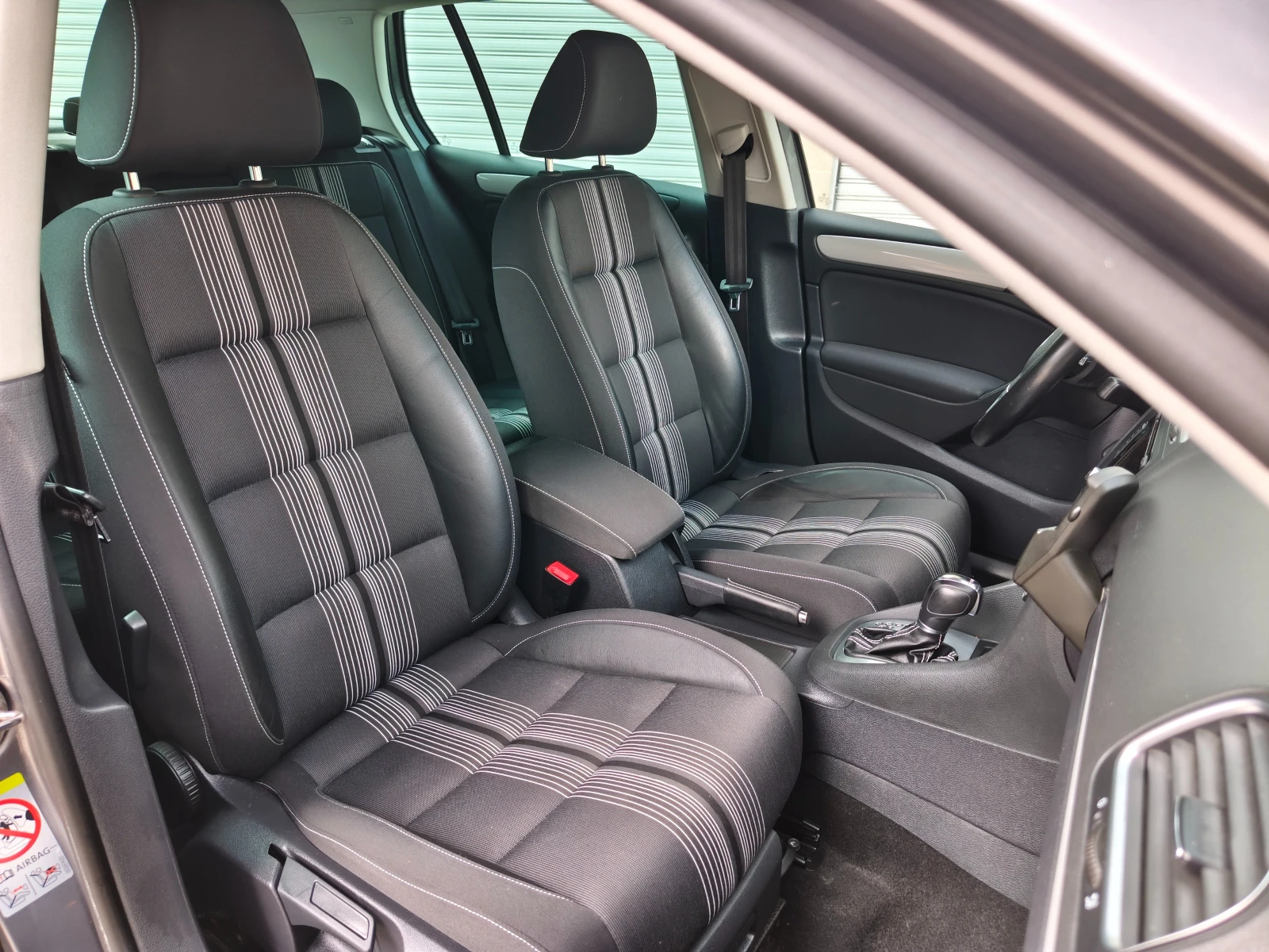 VW Golf 1.6TDI DSG MATCH, снимка 12 - Автомобили и джипове - 56097515