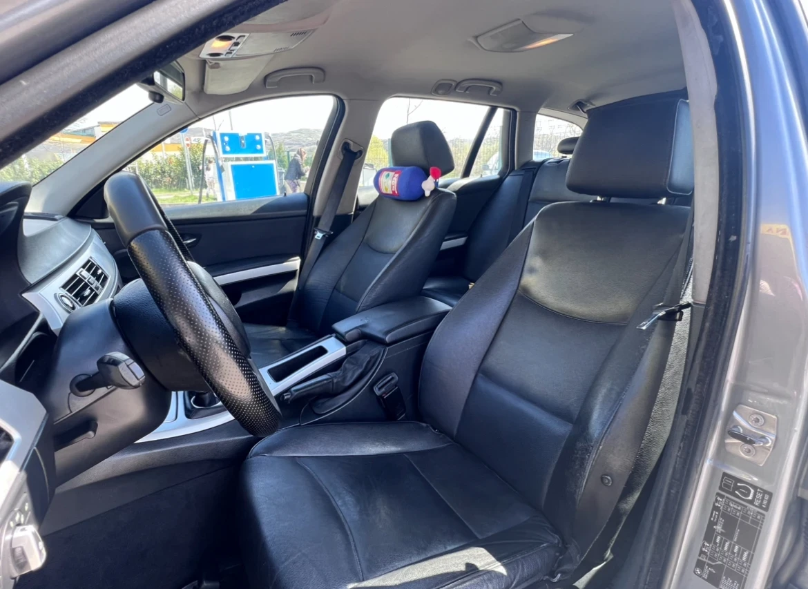 BMW 320 320D M-Packet, снимка 3 - Автомобили и джипове - 56334293