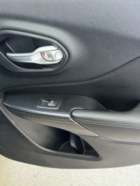 Jeep Cherokee, снимка 13