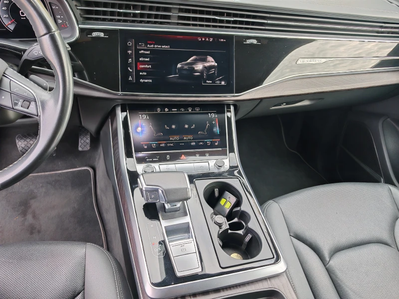 Audi Q8 TECHNIK | S LINE | BLACK OPTIC| вакуум| обдухване, снимка 8 - Автомобили и джипове - 52555581