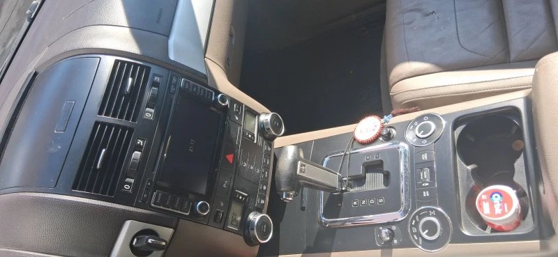 VW Touareg 3.0 V6, снимка 4 - Автомобили и джипове - 52618088