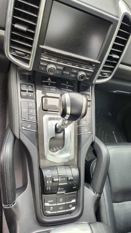 Porsche Cayenne 2013 GTS * CARFAX * БЕЗ ПЪРВОНАЧАЛНА ВНОСКА - изображение 9