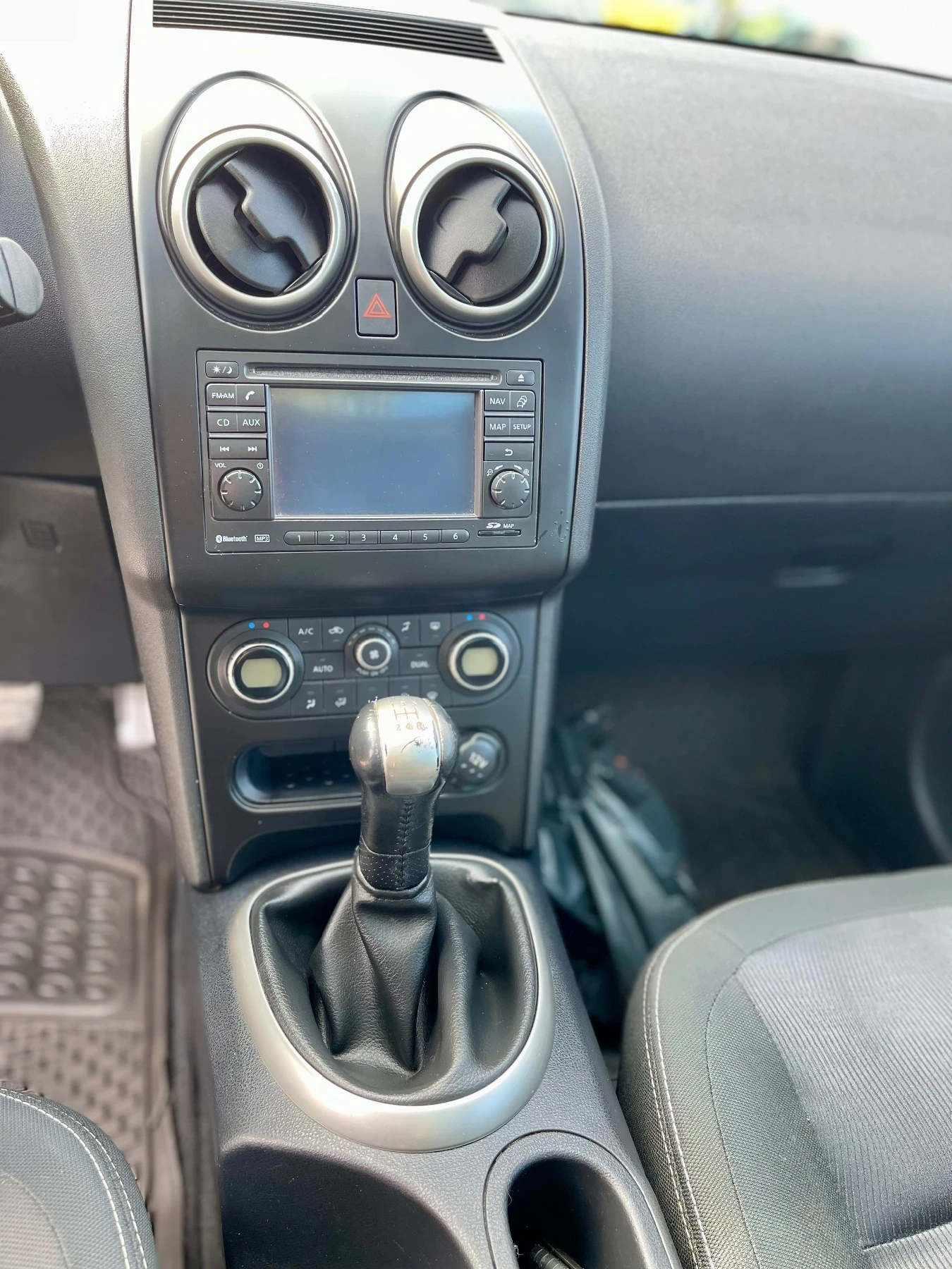 Nissan Qashqai 1.6 Panorama!Navi!Перфектен! - изображение 6