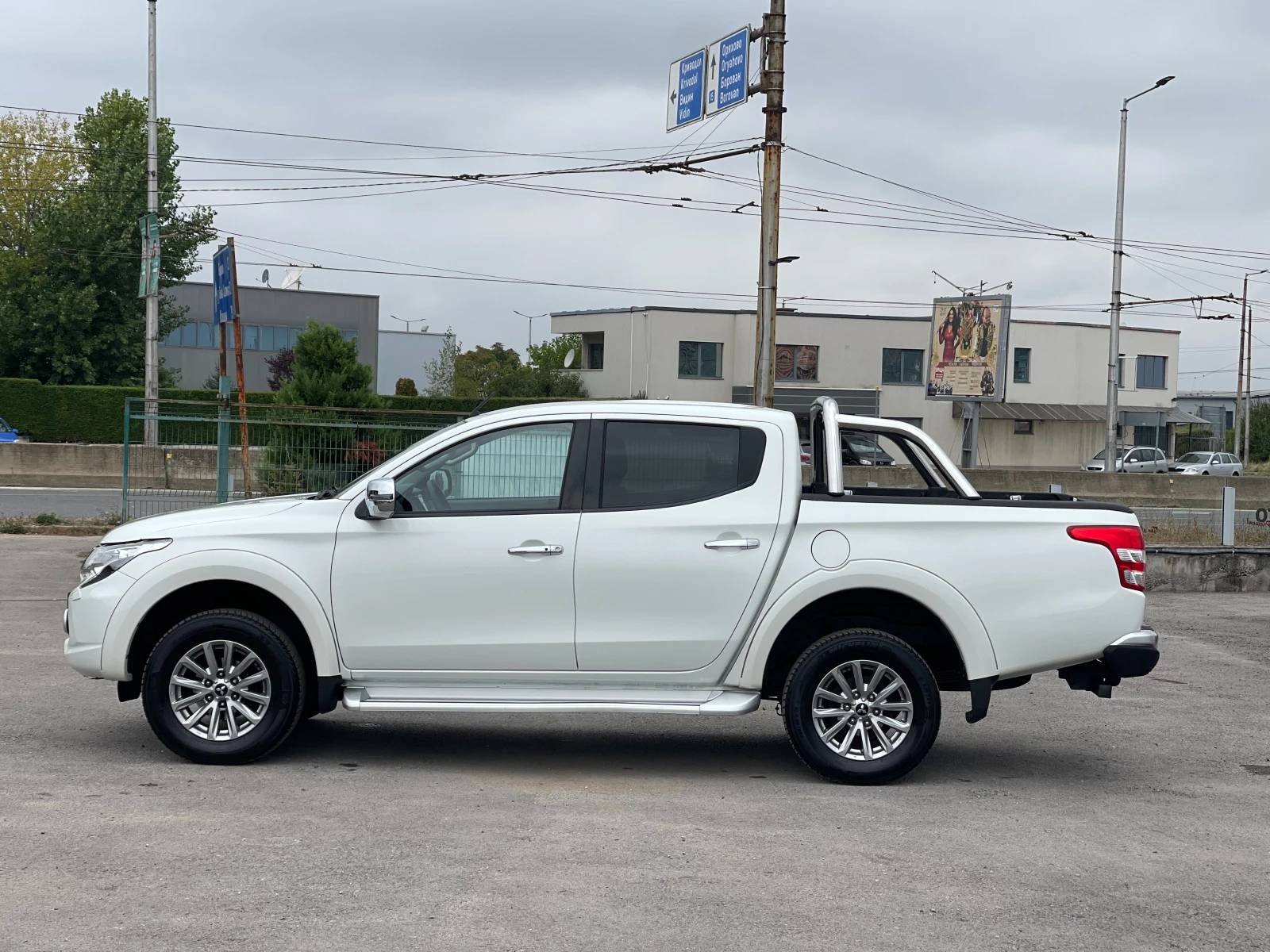 Mitsubishi L200 2.4Di-D Diamant Edition 4x4 - изображение 2