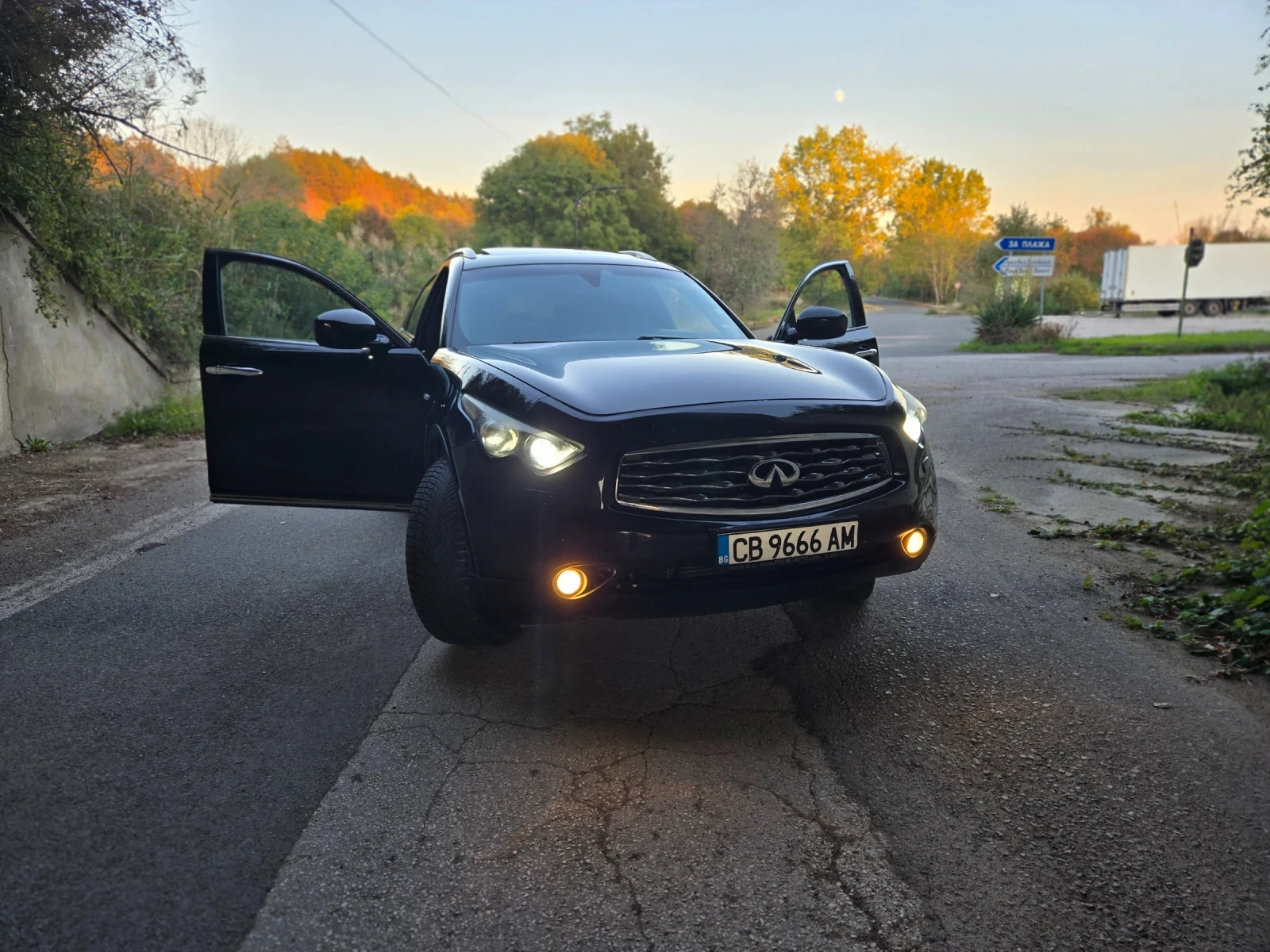 Infiniti Fx 30, снимка 8 - Автомобили и джипове - 53846502