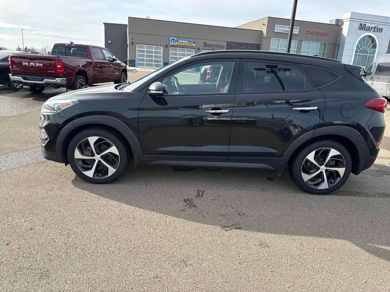 Hyundai Tucson Noir /CARFAX/2 ключа/Панорама/Подгрев, снимка 3 - Автомобили и джипове - 53871808