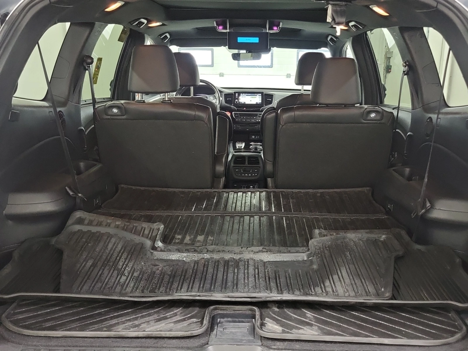 Honda Pilot BLACK EDITION * * CARFAX * * АВТО КРЕДИТ * * , снимка 11 - Автомобили и джипове - 54318496