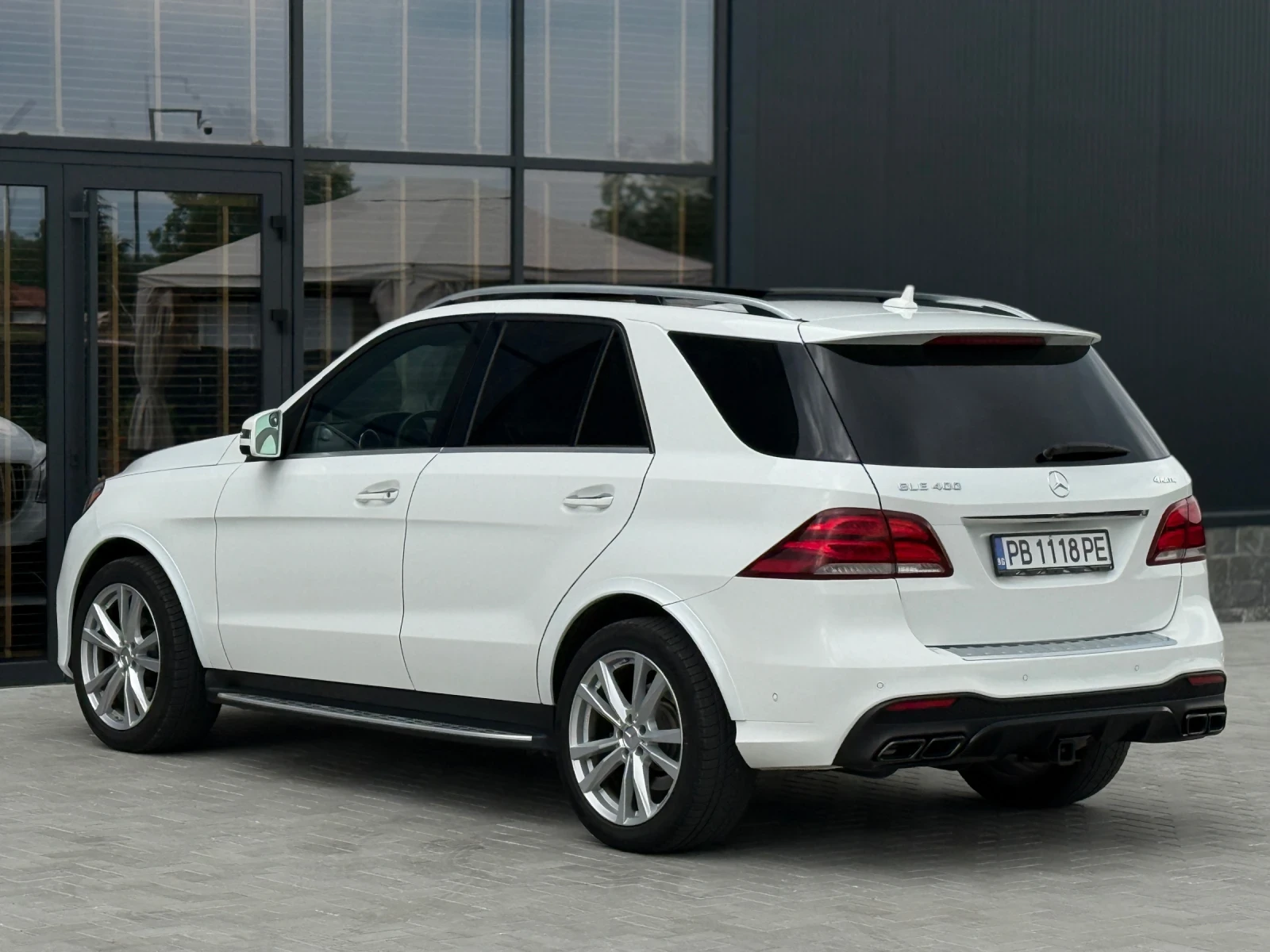 Mercedes-Benz GLE 400 AMG, 9G tronic, KEYLESS GO, снимка 3 - Автомобили и джипове - 54674251