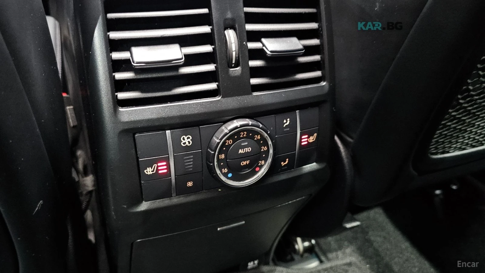Mercedes-Benz GLE 4MATIC* КОЖА* ПОДГРЕВ* ОБДУХВ* BURMASTER* PANO* 36, снимка 16 - Автомобили и джипове - 54812948
