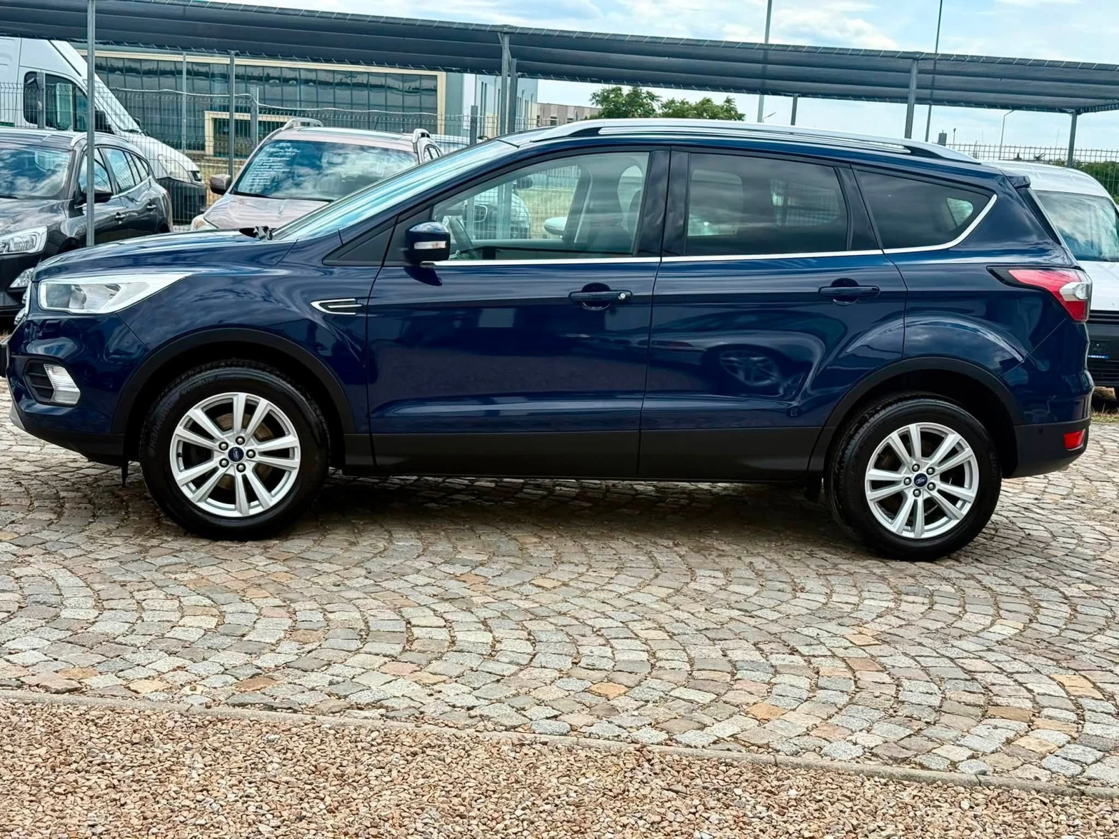 Ford Kuga 1.5 6-скорости, снимка 2 - Автомобили и джипове - 55413521