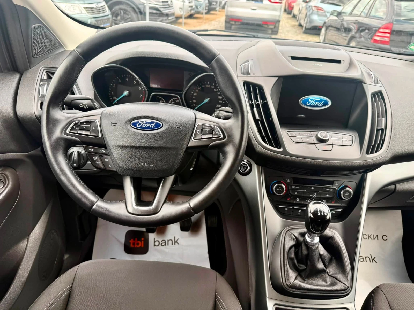Ford Kuga 1.5 6-скорости, снимка 11 - Автомобили и джипове - 55413521