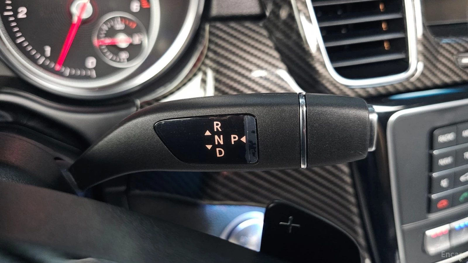 Mercedes-Benz GLE 350 4MATIC* AMG LINE* BURMESTER* PANO* DISTRO* ОБДУХ, снимка 5 - Автомобили и джипове - 55511963