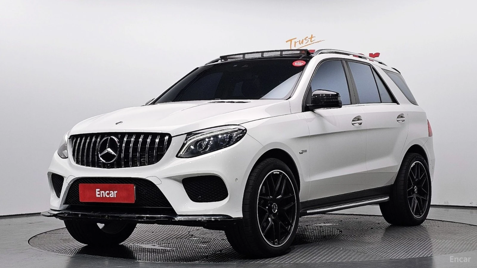 Mercedes-Benz GLE 350 4MATIC* AMG LINE* BURMESTER* PANO* DISTRO* ОБДУХ