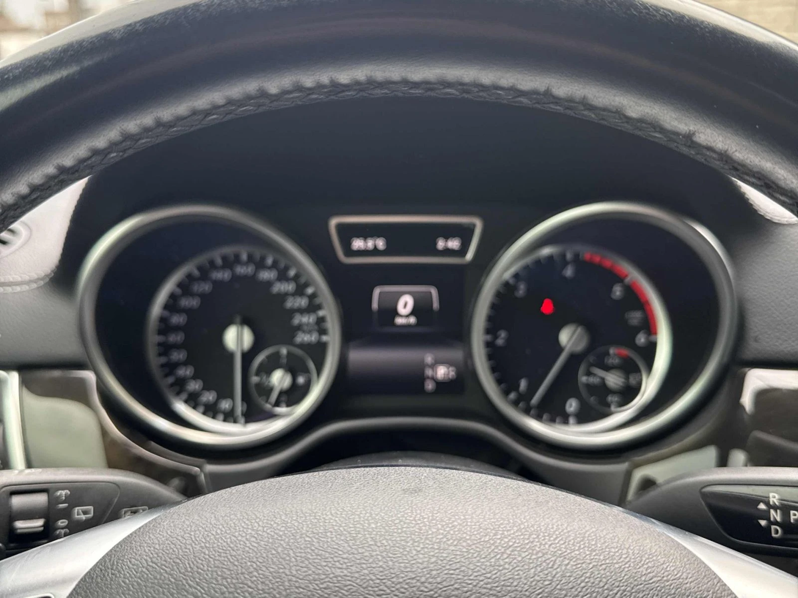 Mercedes-Benz GL 350 AMG-pack* Harman/Kardon* Сляпа точка* Вакуум* Пано, снимка 7 - Автомобили и джипове - 55945742