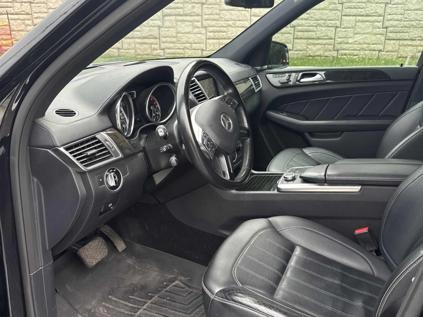 Mercedes-Benz GL 350 AMG-pack* Harman/Kardon* Сляпа точка* Вакуум* Пано, снимка 6 - Автомобили и джипове - 55945742