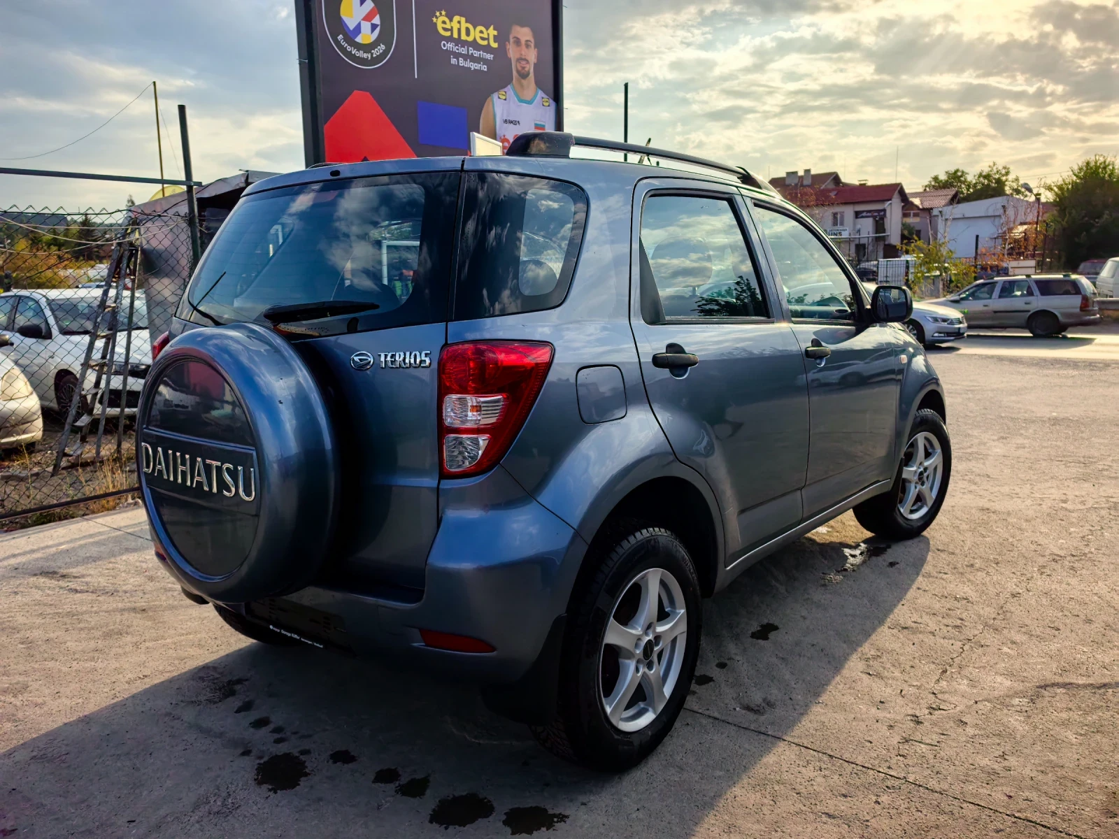 Daihatsu Terios 1.5 Бензин, снимка 3 - Автомобили и джипове - 55993020