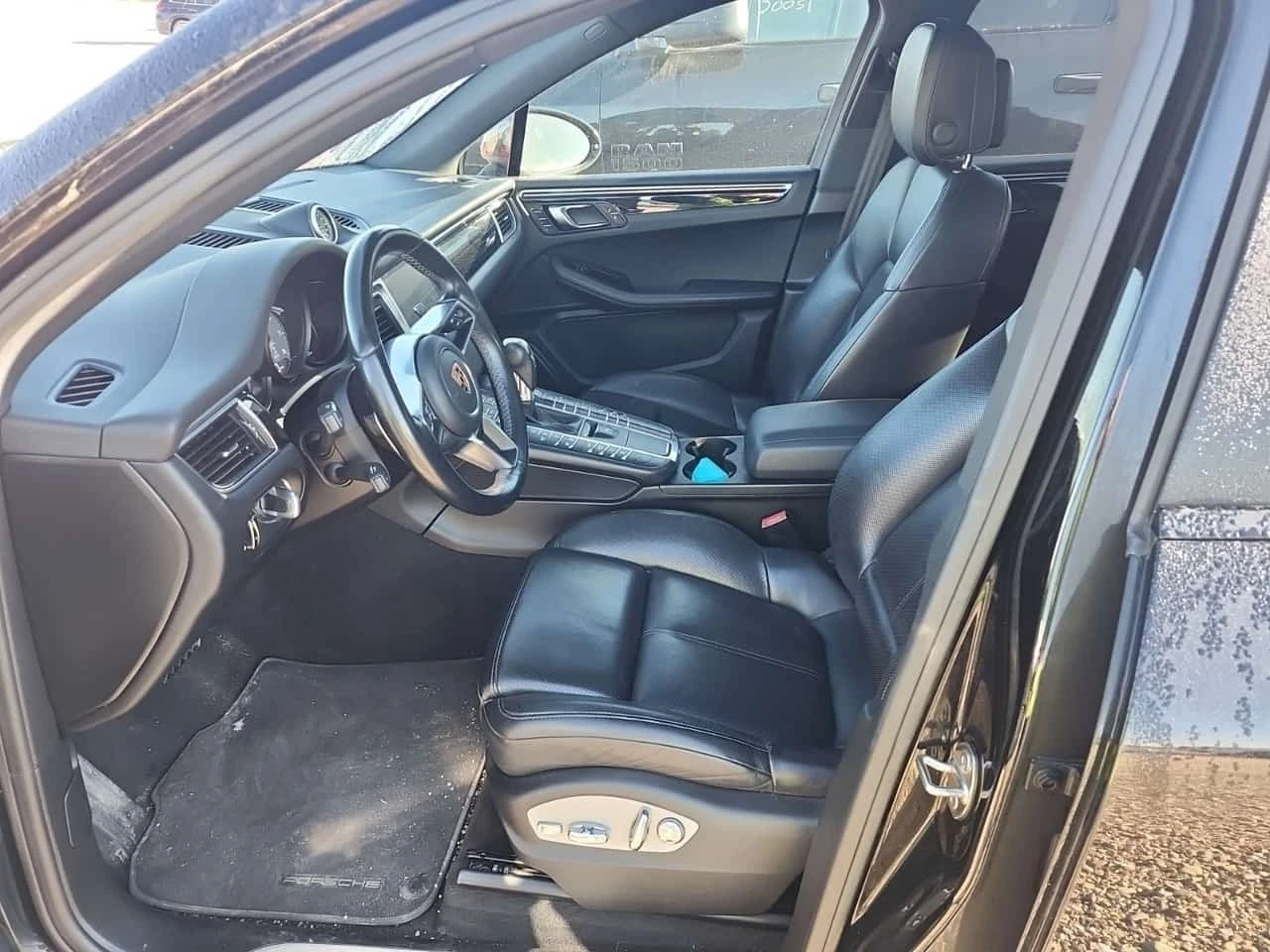 Porsche Macan * Awd S * CARFAX * , снимка 6 - Автомобили и джипове - 56642911