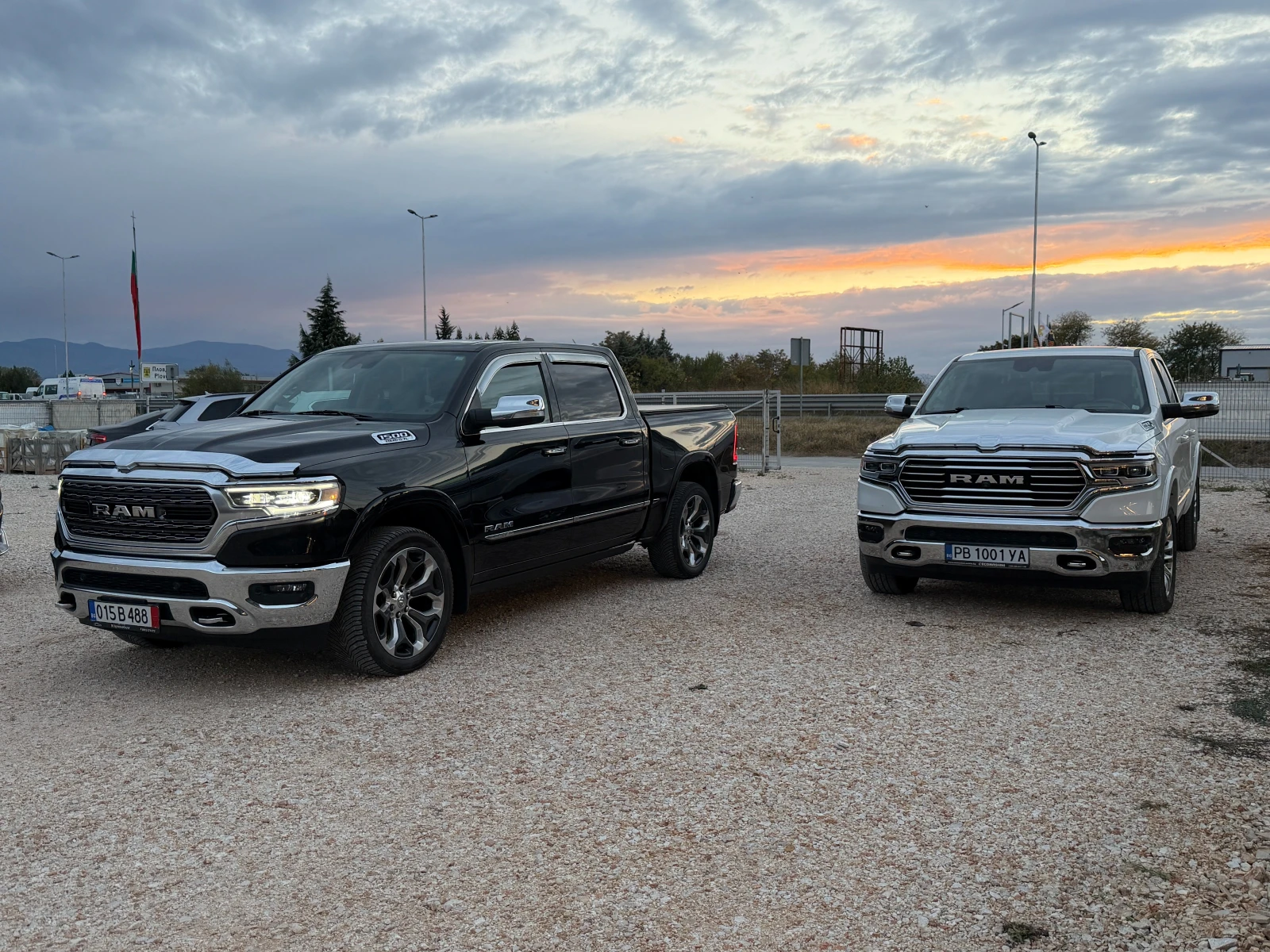 Dodge RAM 1500 5.7 HEMI* 4х4* Limited* Full, снимка 5 - Автомобили и джипове - 56684700