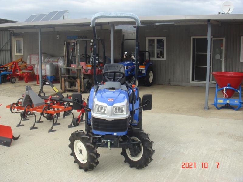 Трактор ISEKI TM3185, снимка 2 - Селскостопанска техника - 34382301