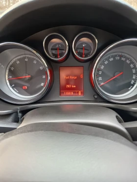 Opel Insignia 2.0 t 220 ks като нова уникатт 115.000 км!!!!, снимка 8 - Автомобили и джипове - 53500952