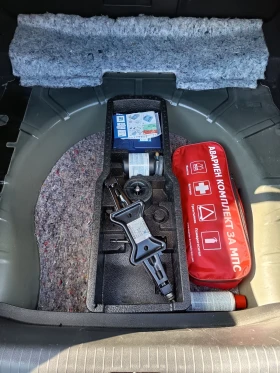 Opel Insignia 2.0 t 220 ks като нова уникатт 115.000 км!!!!, снимка 12 - Автомобили и джипове - 53500952