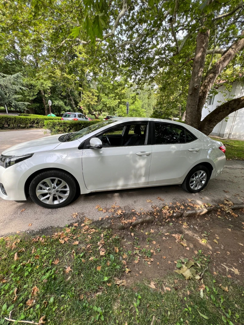 Toyota Corolla 1.6i GAS, снимка 5 - Автомобили и джипове - 46289728