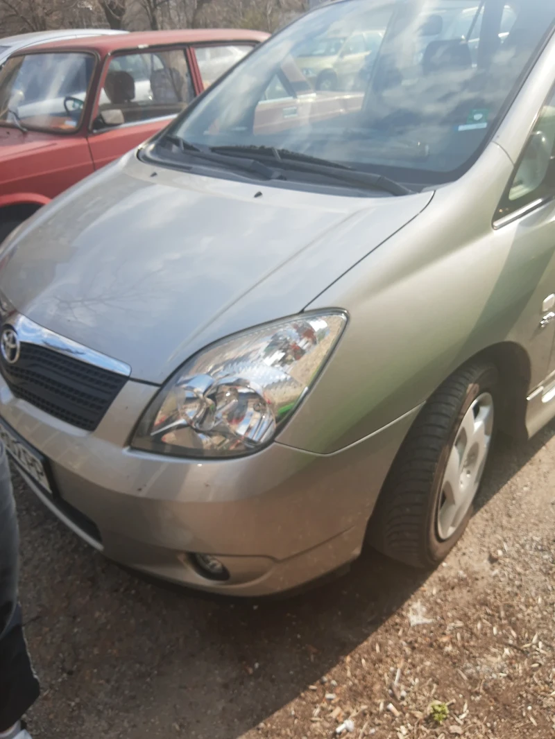 Toyota Corolla verso, снимка 4 - Автомобили и джипове - 47266618