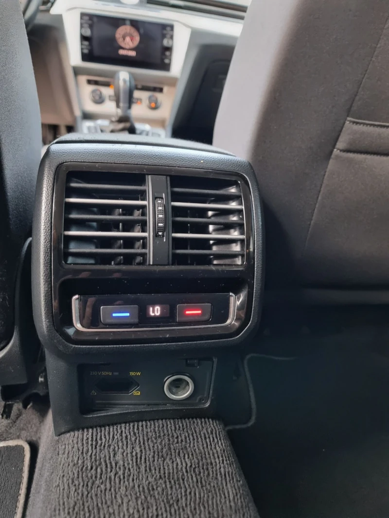 VW Passat B8 2.0TDI DSG, снимка 13 - Автомобили и джипове - 52469318