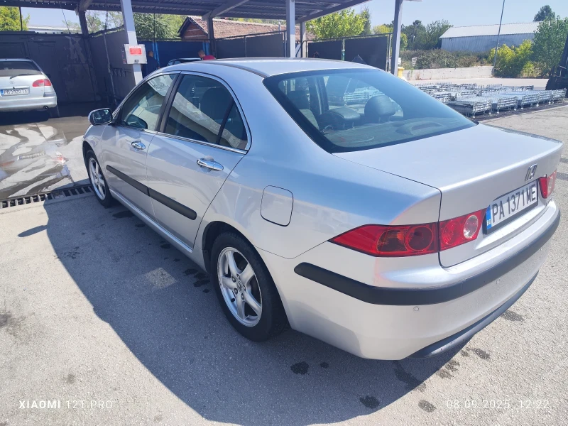 Honda Accord, снимка 2 - Автомобили и джипове - 52834787