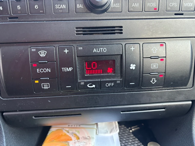 Audi A4, снимка 8 - Автомобили и джипове - 52671735