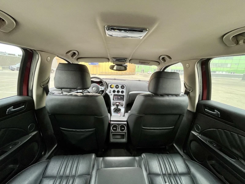 Alfa Romeo 159 sportwagon 1.9jtdM, снимка 12 - Автомобили и джипове - 52672971