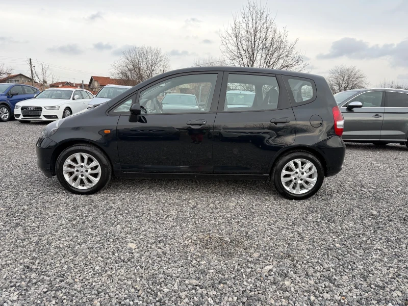 Honda Jazz 1.4Бензин Автоматик Обслужен Регистриран НовиГуми, снимка 5 - Автомобили и джипове - 53304421