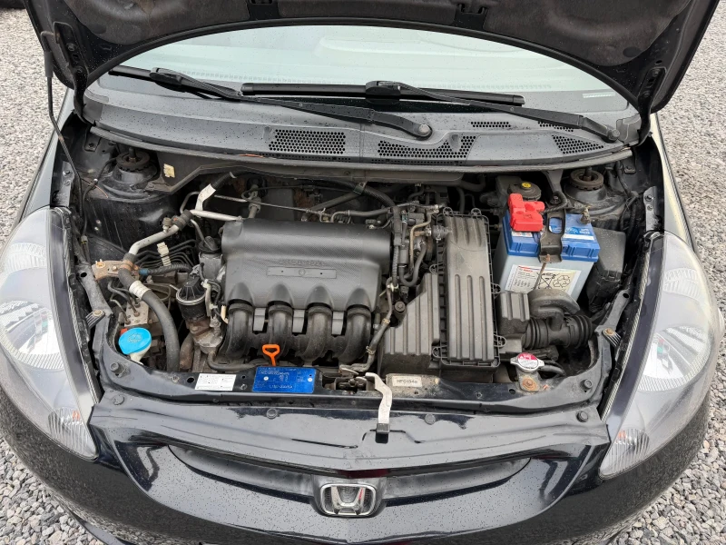 Honda Jazz 1.4Бензин Автоматик Обслужен Регистриран НовиГуми, снимка 14 - Автомобили и джипове - 53304421